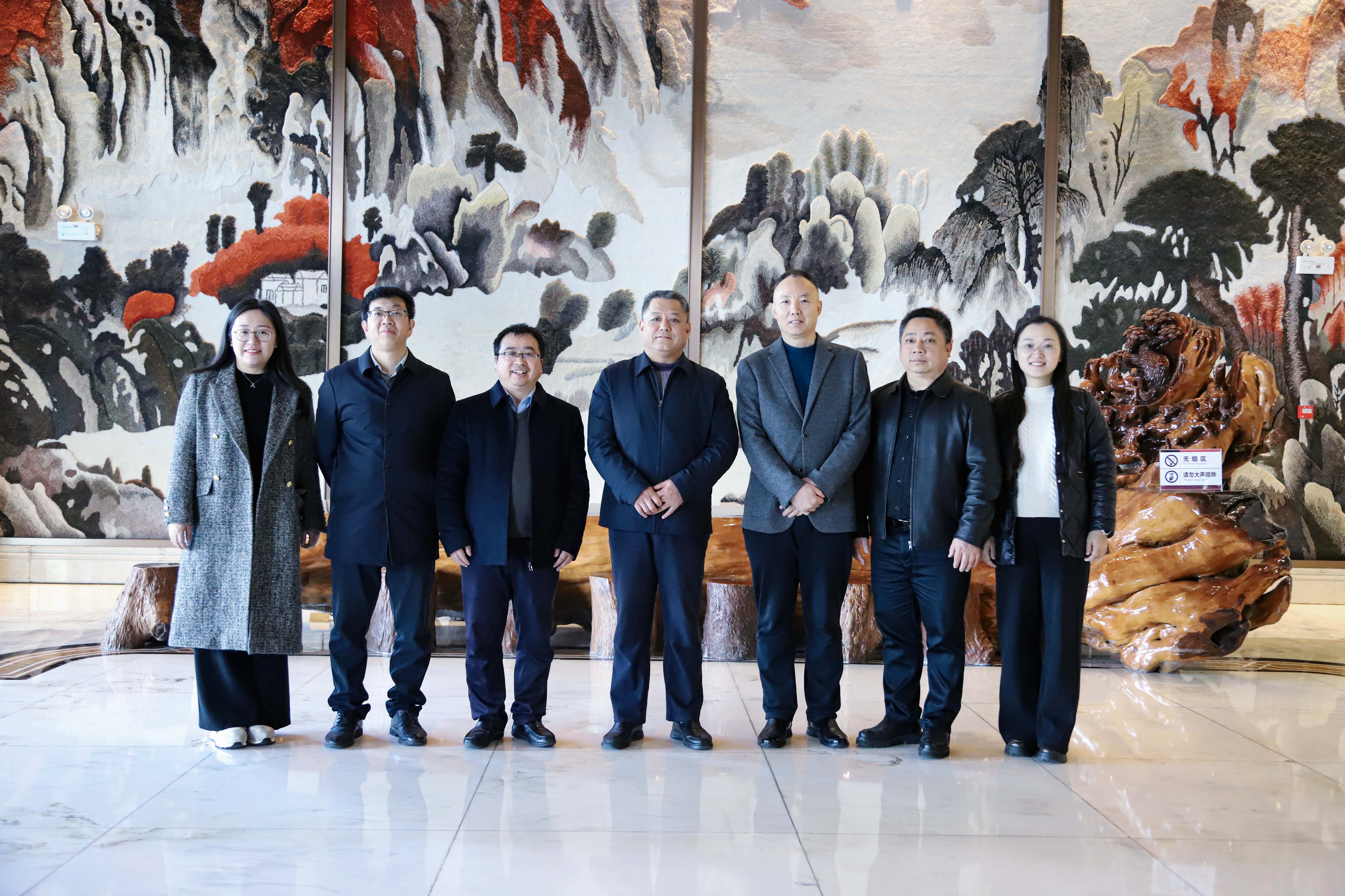 湖南农业大学商学院院长、教授杨亦民带队到理想华莱调研